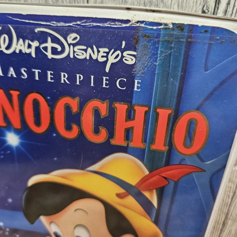 Disney Pinocchio Clamshell VHS Movie 1993 Walt Disney's Masterpiece Restored